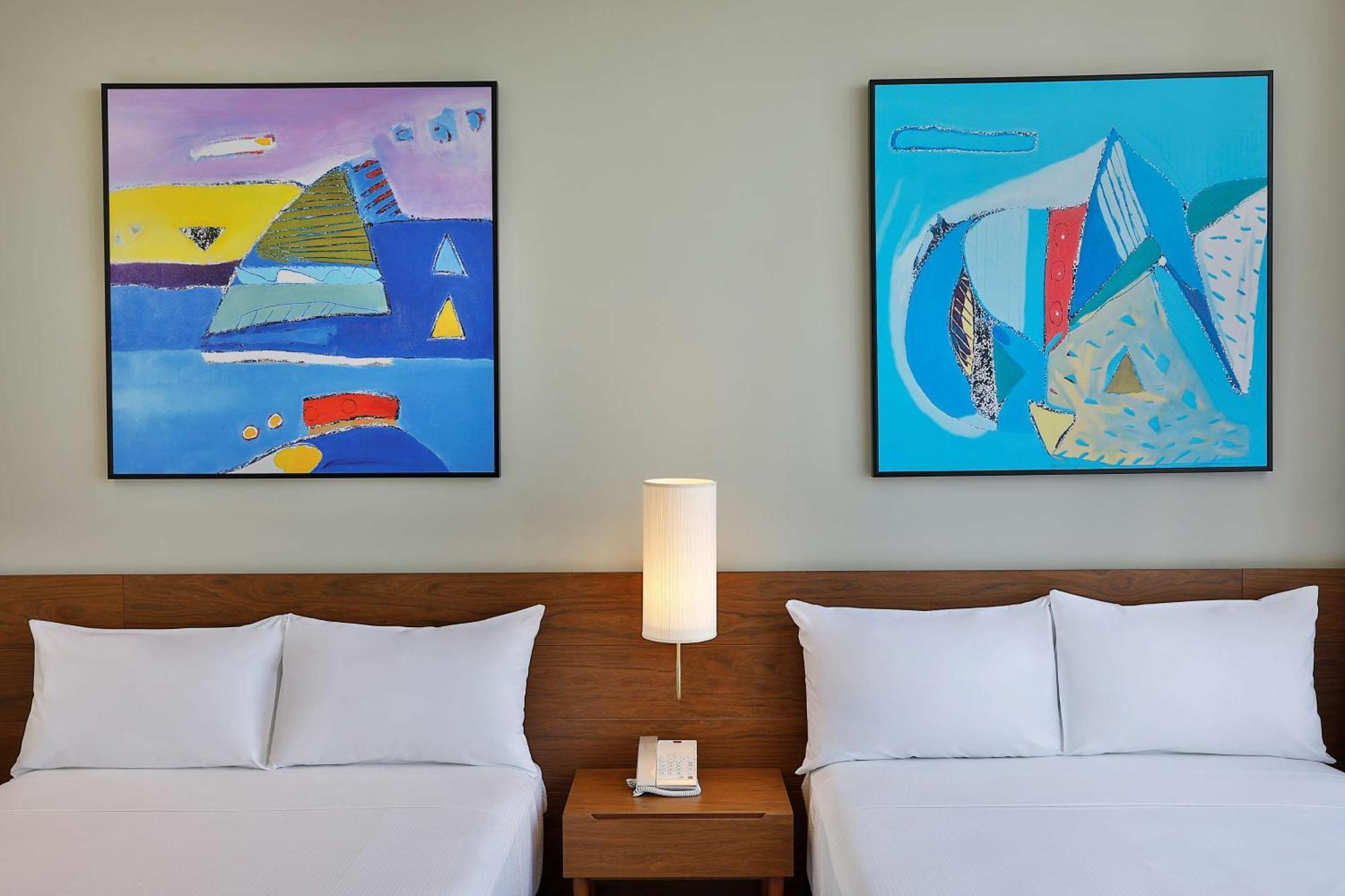 Aleph Doha Residences, Curio Collection By Hilton מראה חיצוני תמונה Artwork by artist, Mark Rothko