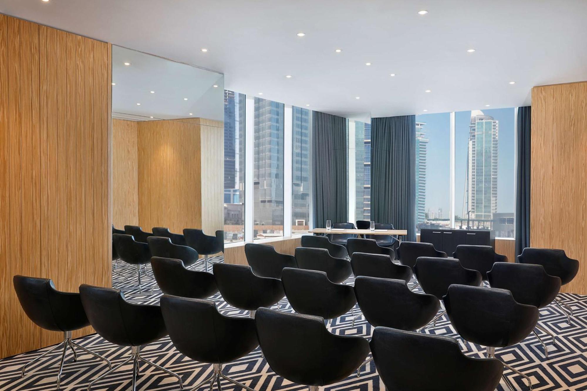 Aleph Doha Residences, Curio Collection By Hilton מראה חיצוני תמונה Meeting room